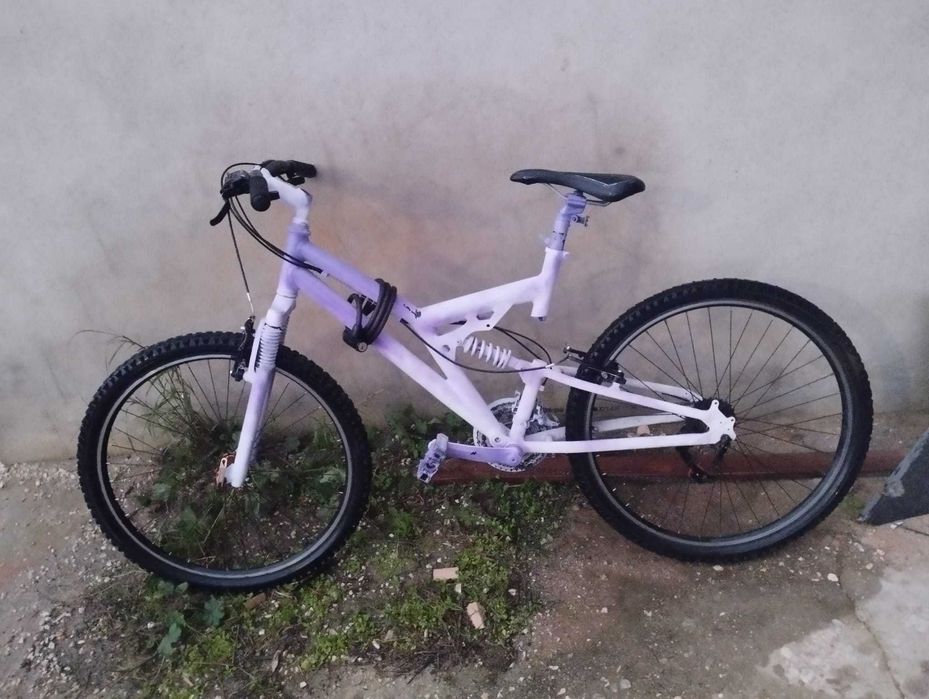 bicicleta com banco e freios novos