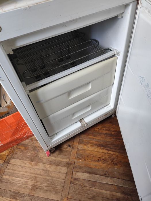 Холодильник Snaige робочий