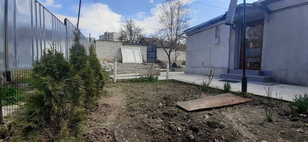 Продаж частини будинку з ремонтом