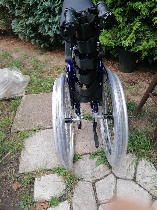 Nowy wózek, rozkładany  Vermeiren Eclips X4 90° –alu transport