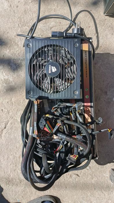 Серверний блок живлення Corsair TX 750