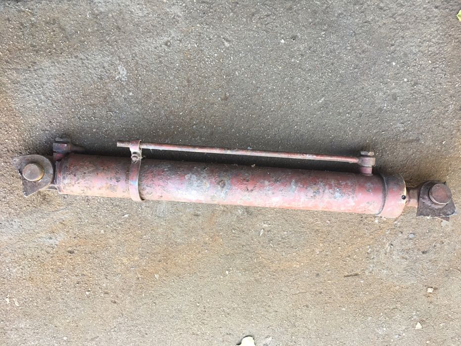 Продам цилинндр гидравлический гідравлічний циліндр шток