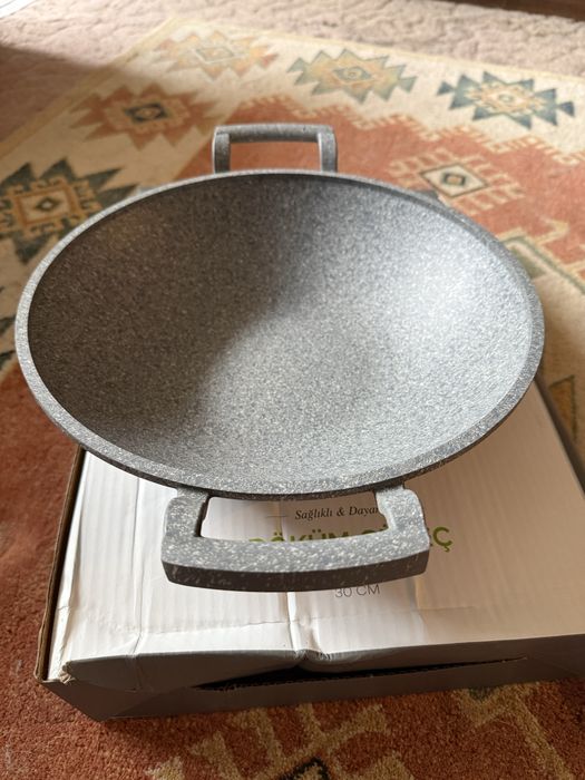 Продам сковородку биогранит чугуную