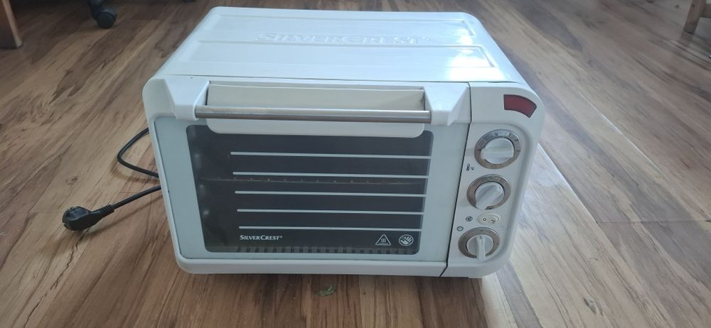 Mini piekarnik elektryczny