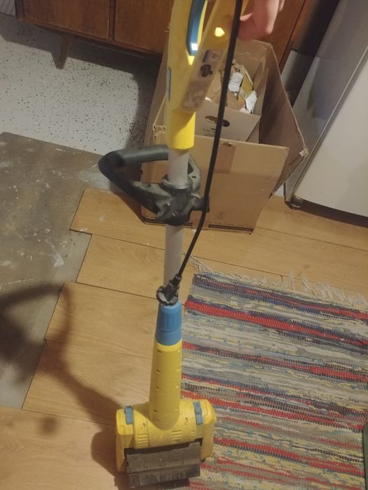 Wielofunkcyjna szczotka elektryczna Gloria Multibrush do czyszczenia kostki brukowej