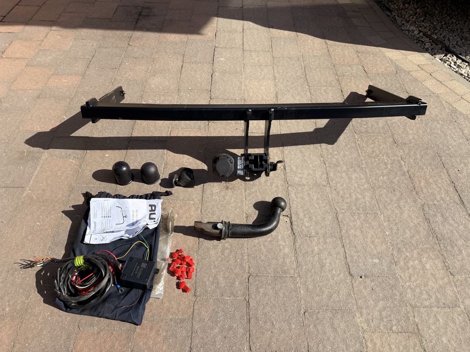 Hak holowniczy do vw golf 6  2012r hatchback