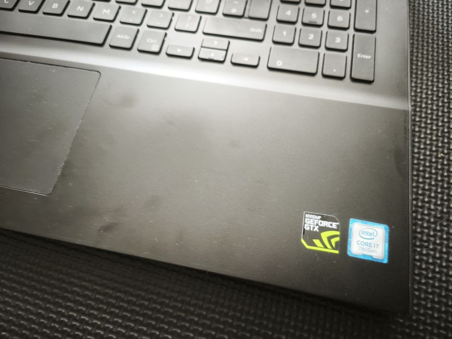 Dell gaming 7576 i7 GTX 1050ti