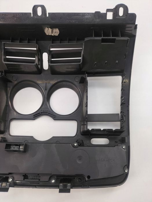 element deski rozdzielczej mercedes-benz vito viano w639