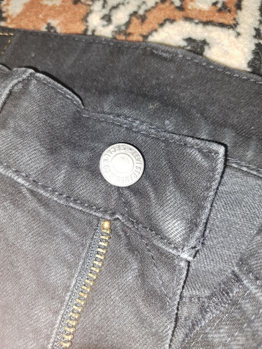 Продам джинсы Levi's 512