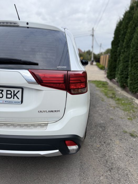 Mitsubishi Outlander 2017