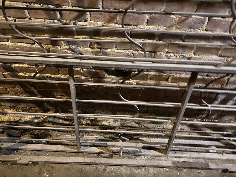 Металеві решітки на двері, вікна