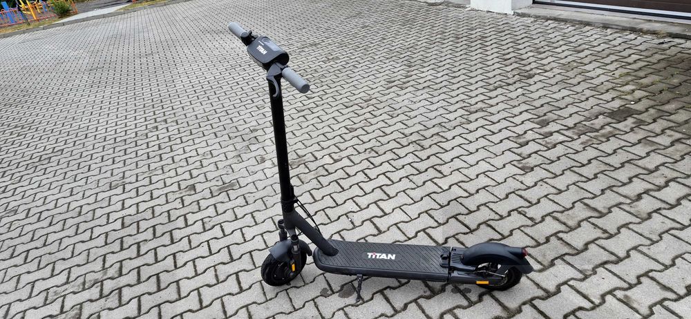 Електросамокат Myria MY7035 Titan Black