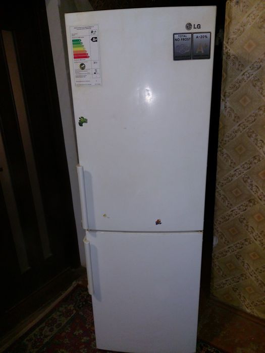 Холодильник 2-х камерный LG NoFrost (сухая заморозка) .