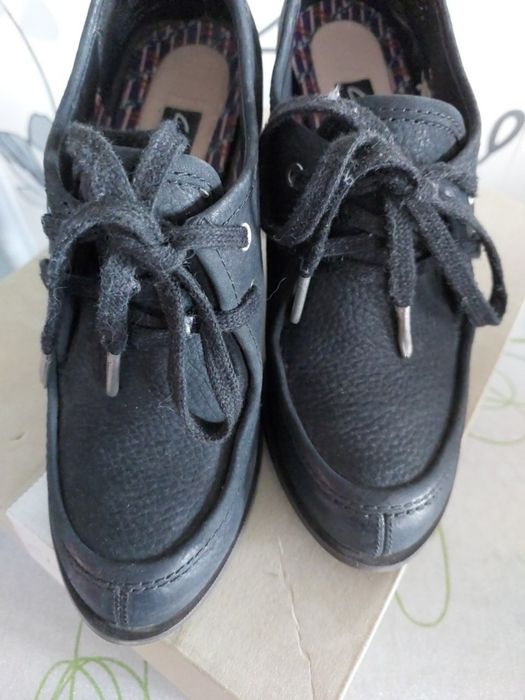 Дизайнерские ботильйоны Clarks