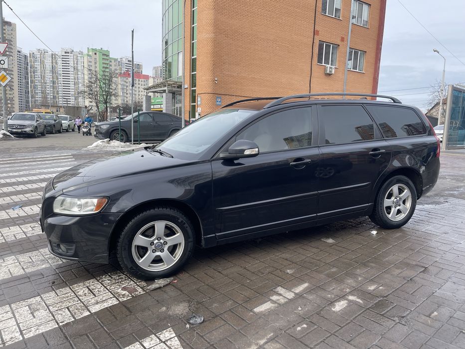 Volvo v50 1.6d 2010 рестайл