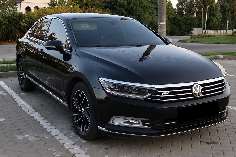 автомобіль passat b8 2017 р