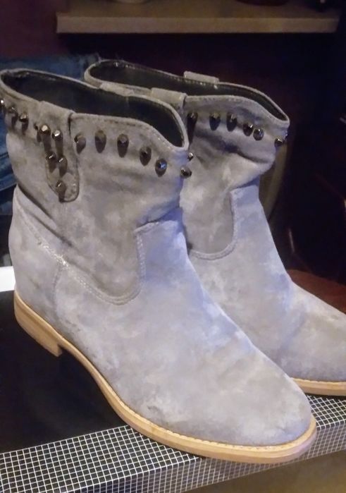 Zamszowej botki na jesien