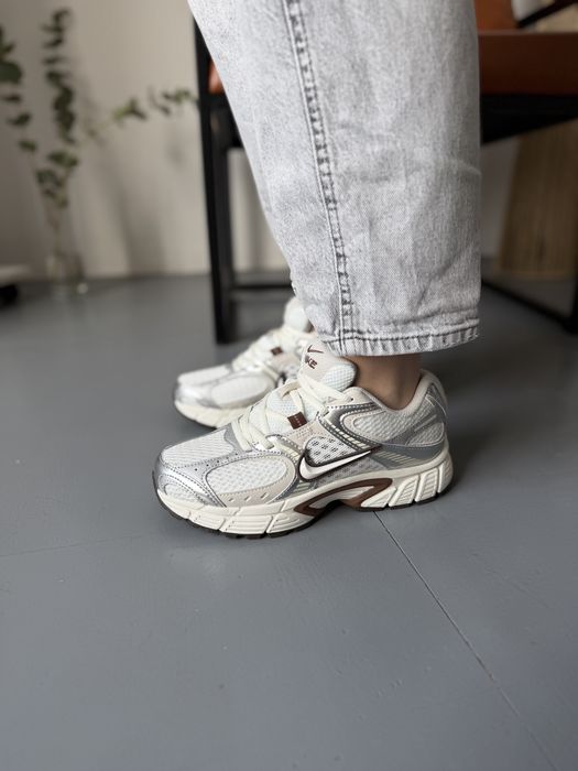 Кросівки Nike V5 RNR Sail Light Orewood Brown (37-41)