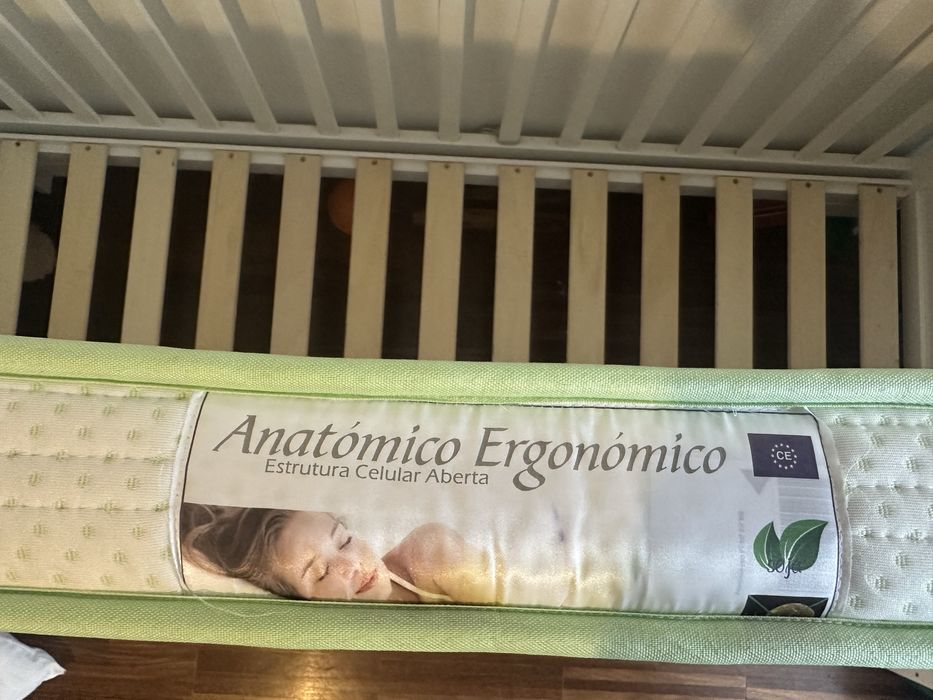 Berço (berço+cama) com colchao