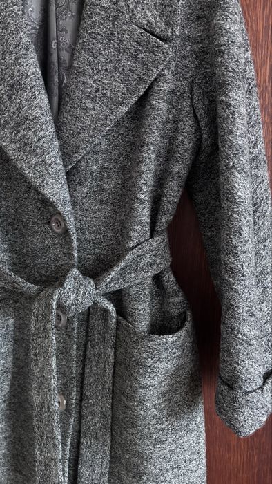 Пальто сіре жіноче