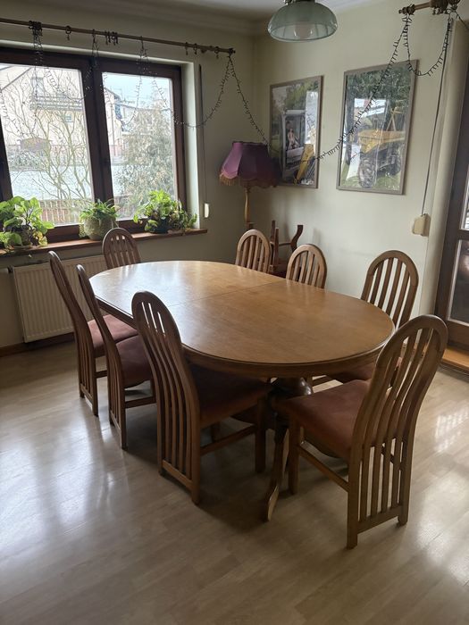 Meble Jadalnia stol komoda z drewna prawdziwego + krzesla