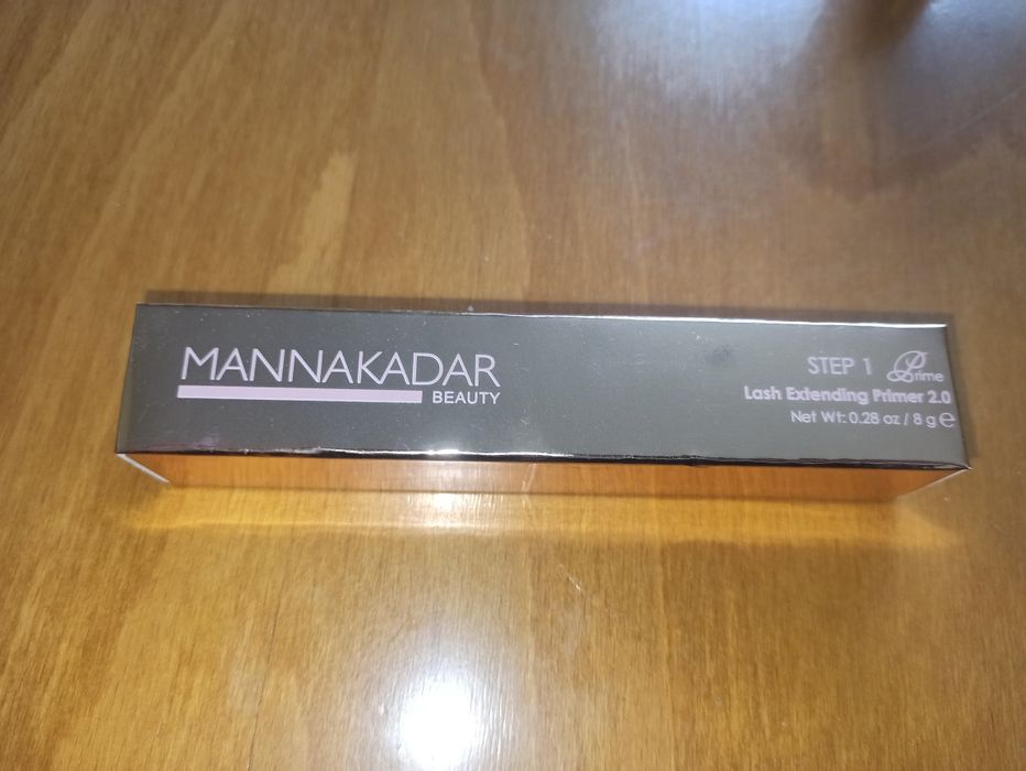 Manna Kadar lash extending primer