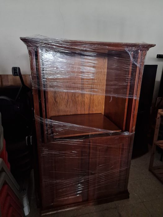 Armário de pinho maciço