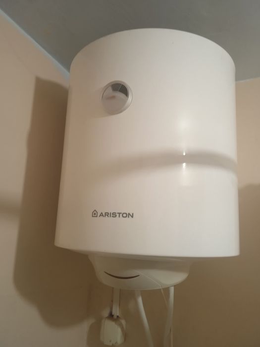 Бойлер водонагрівач ARISTON