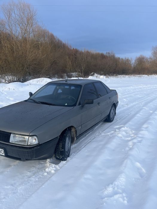 Автомобіль Audi 80