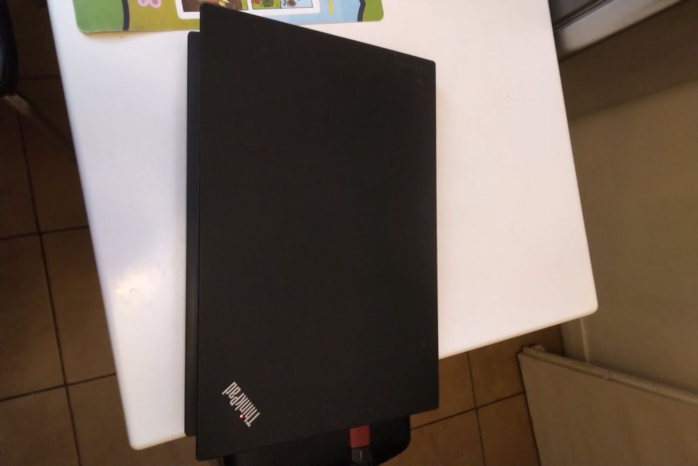 Lenovo ThinkPad T570 i5 -7300U 2.71 GHz 16GB 256GB ssd windows11