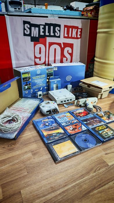 SEGA Dreamcast PAL – Lote de Coleção com Caixas, Jogos e Acessórios Originais