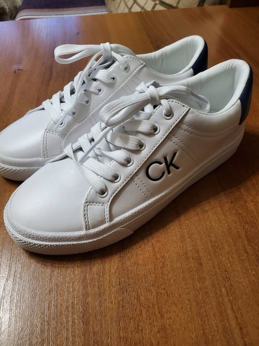 Жіночі кросівки CK