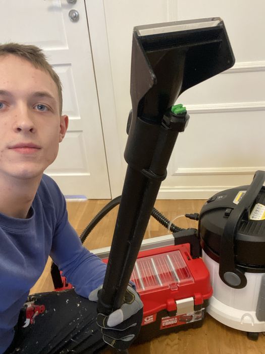 Sprzątanie wszystkiego: klatek, czyszczenie kanap, mycie okien, utrzymanie czystości w domu