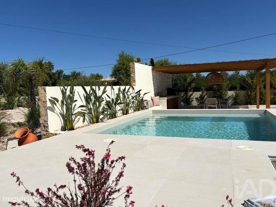 Casa / Villa T4 em Lagoa e Carvoeiro