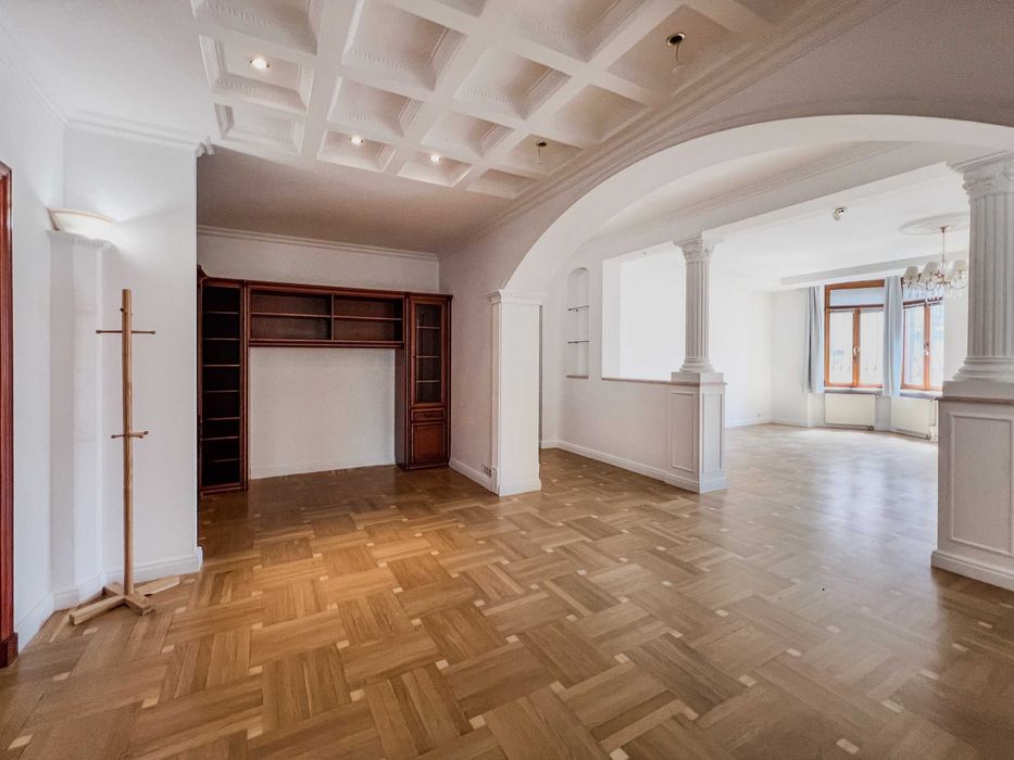 Оренда, вул. Кудрявська, 13–19, 5 кімнат, 202 м², Kiyv rent apartment