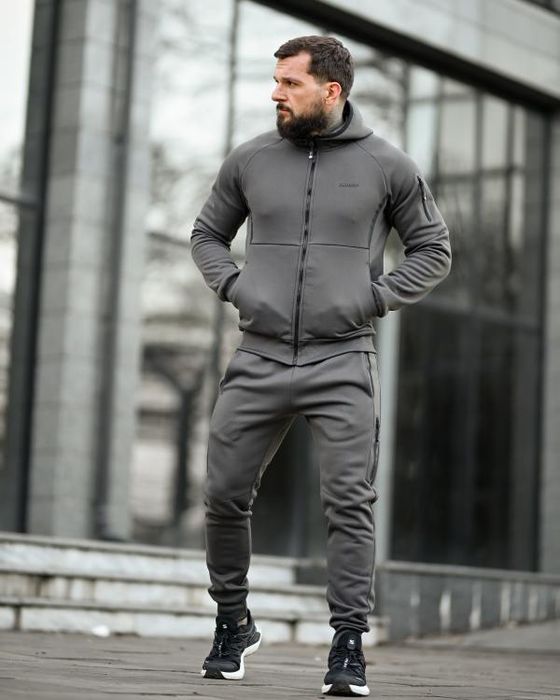 Чоловічий костюм