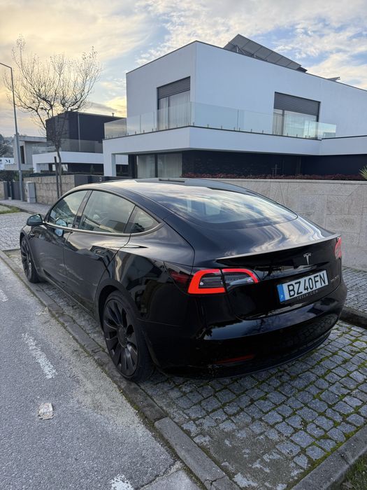 Tesla Model 3 Performance64695123826049122