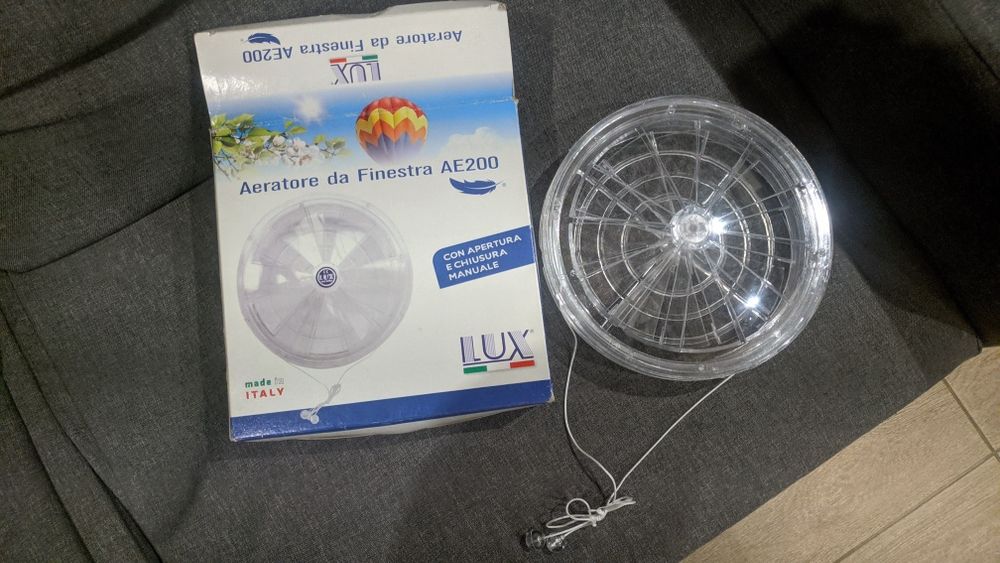 Аератор для вікна 200мм