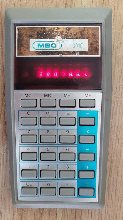 Kalkulator elektroniczny MBO 3010 retro