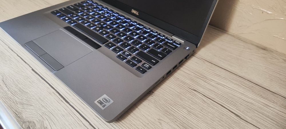 Сенсорний Dell i5-10310U/ОЗУ 16Gb/Nvme m2 256Gb/Video 2Gb