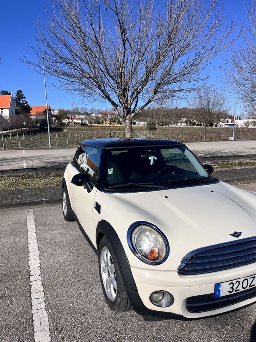 Mini One D bege em ótimo estado