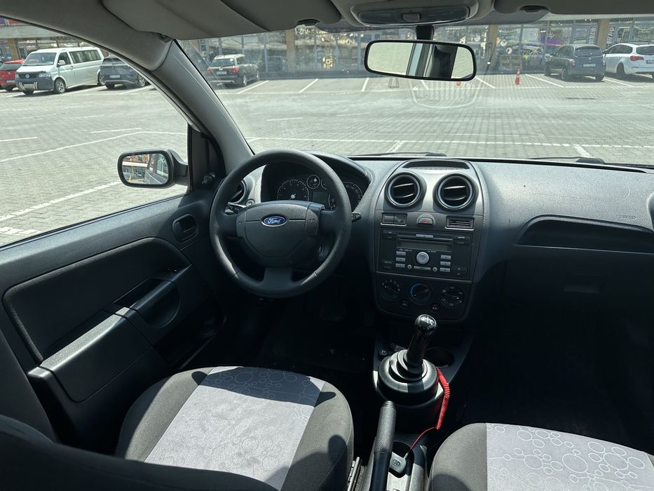 Форд фіеста 2008