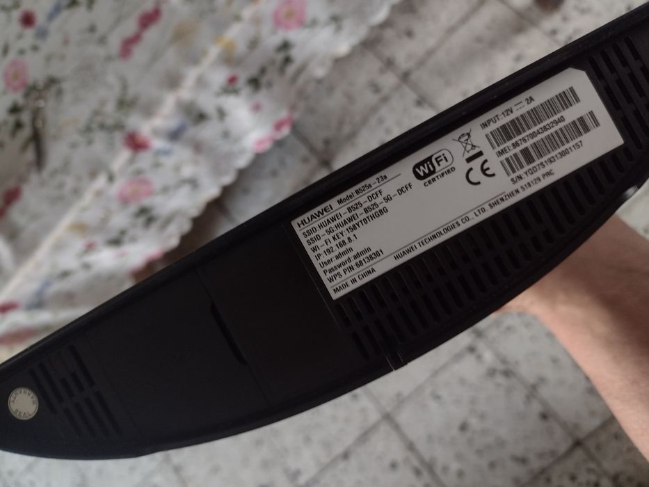 HUAWEY Model-B525s-23