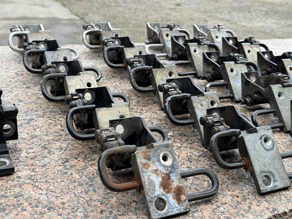 Петля дверей Audi a6 c6 петлі завіси двери двері ауді а4 б7