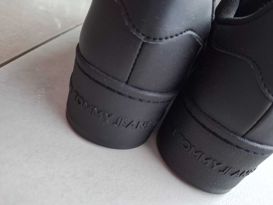 Sneakersy buty Tommy Hilfinger 40 czarne