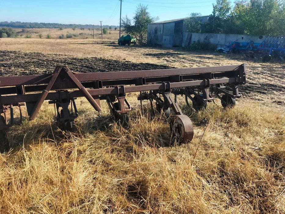 Продам просапний культиватор КРН 8
