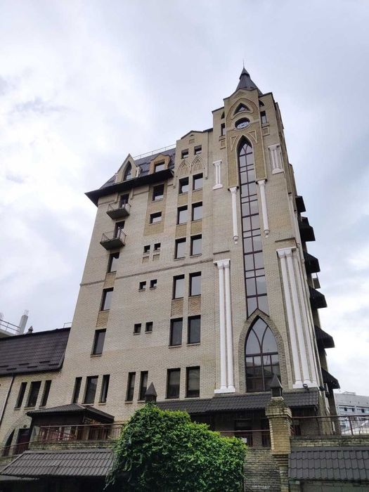 Оренда офісу. м. Універсітет.  119 м² БЦ Олеся Гончара,73. Без %.