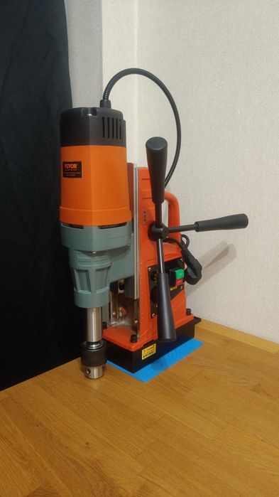 Wiertarka magnetyczna do stali 1550W 210mm