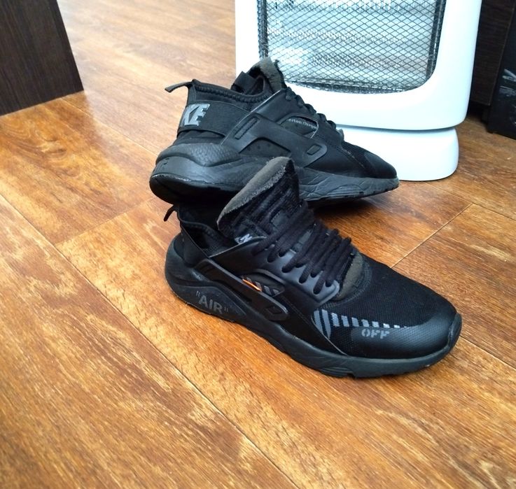 кроссовки подростковые Nike Off-White

Продаю черные кроссовки, вдо