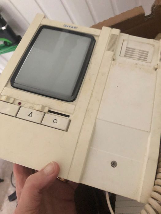 Vídeo porteiro antigo